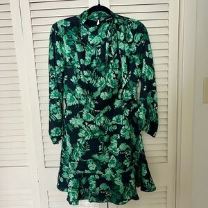 Sugarlips Green Floral Long Sleeve Dress